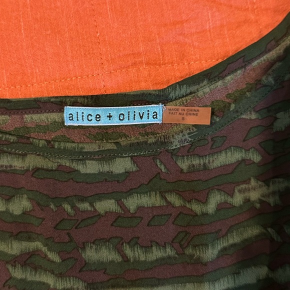 Alice + Olivia Blouse - Picture 8 of 9